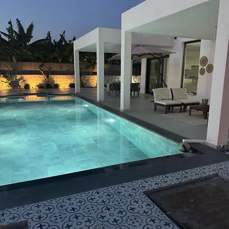 Luxurious In With Private Pool * Cesme